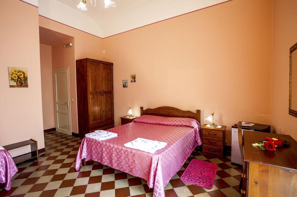 リポスト Siciliaetnamare Bed & Breakfast エクステリア 写真