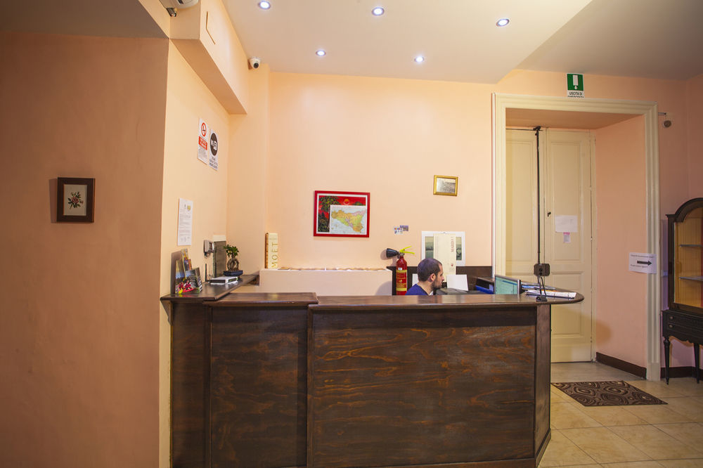 リポスト Siciliaetnamare Bed & Breakfast エクステリア 写真