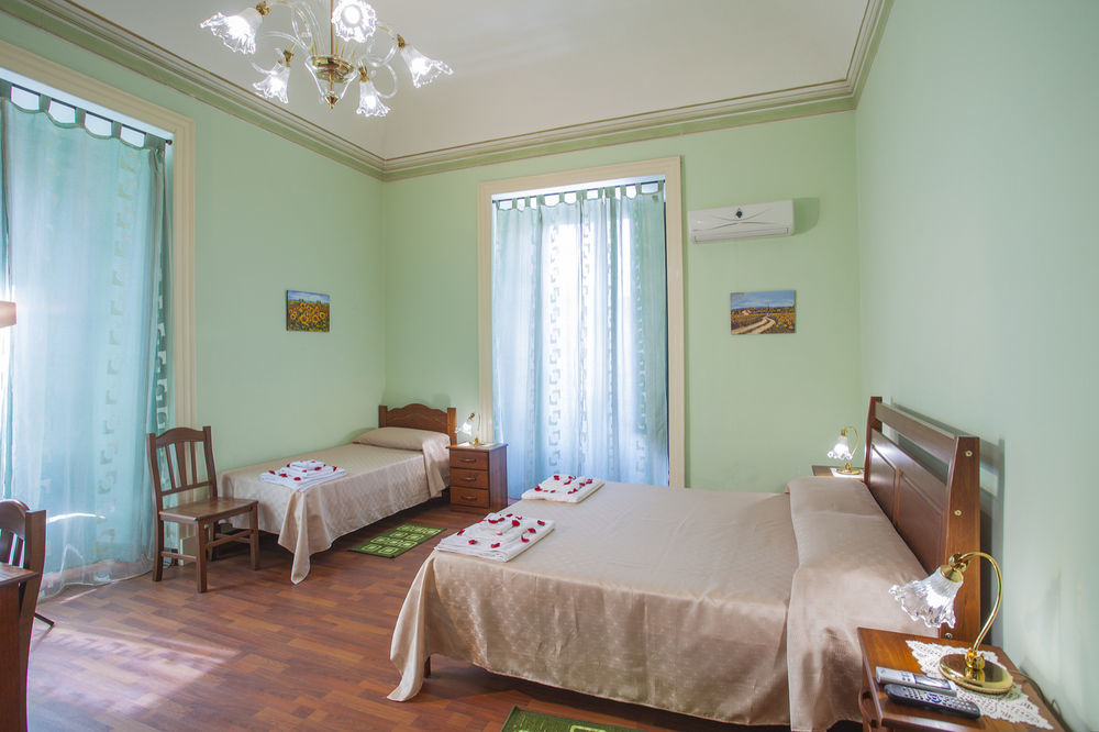 リポスト Siciliaetnamare Bed & Breakfast エクステリア 写真