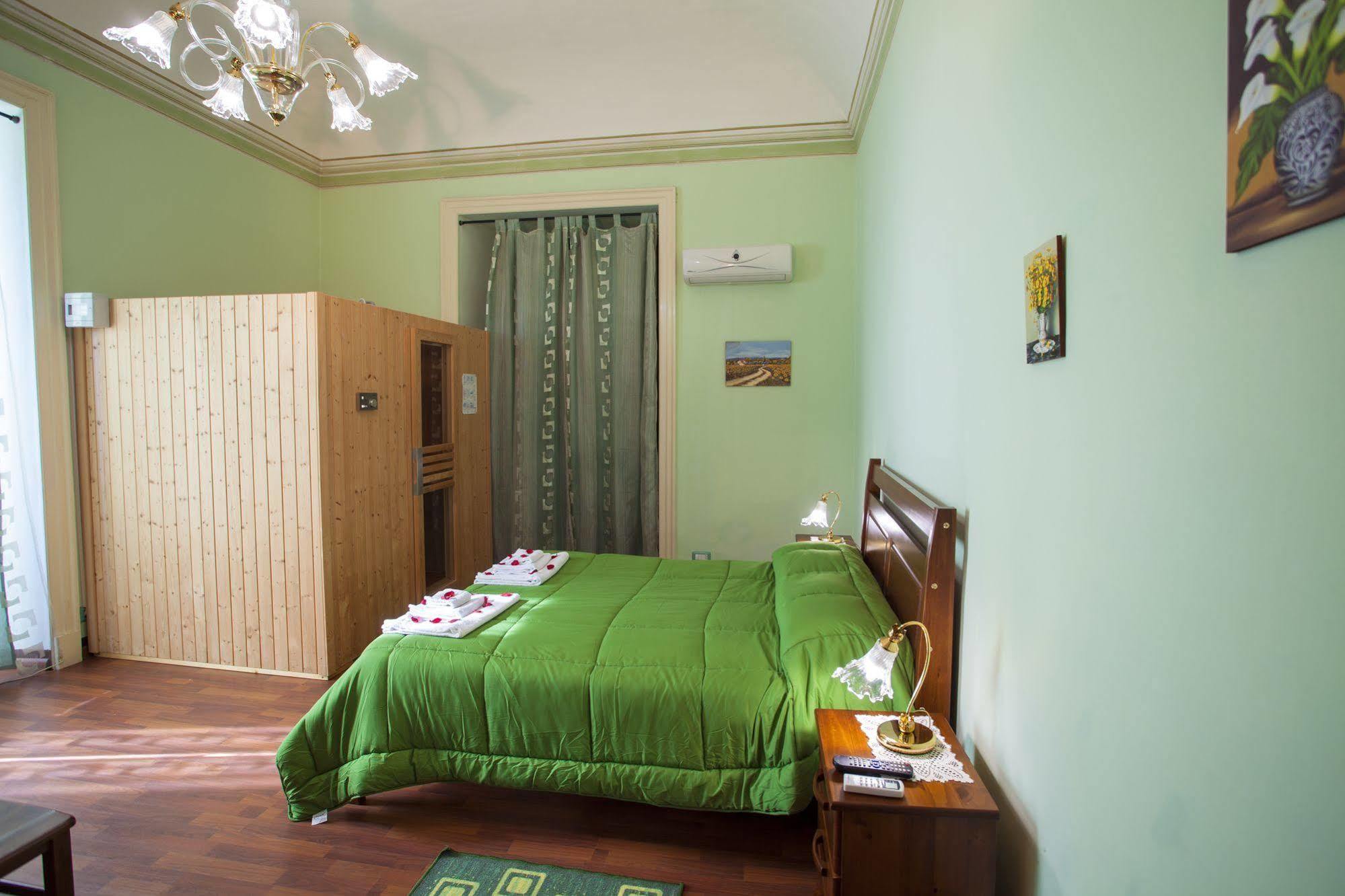 リポスト Siciliaetnamare Bed & Breakfast エクステリア 写真