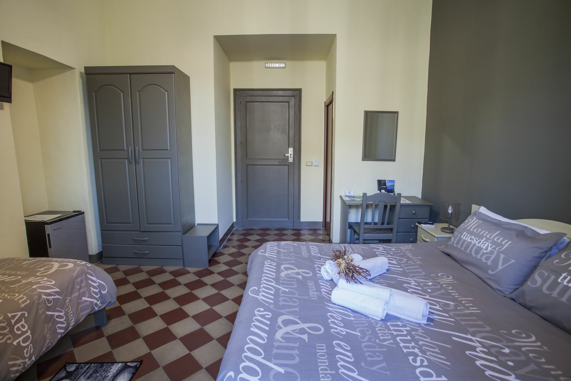 リポスト Siciliaetnamare Bed & Breakfast エクステリア 写真