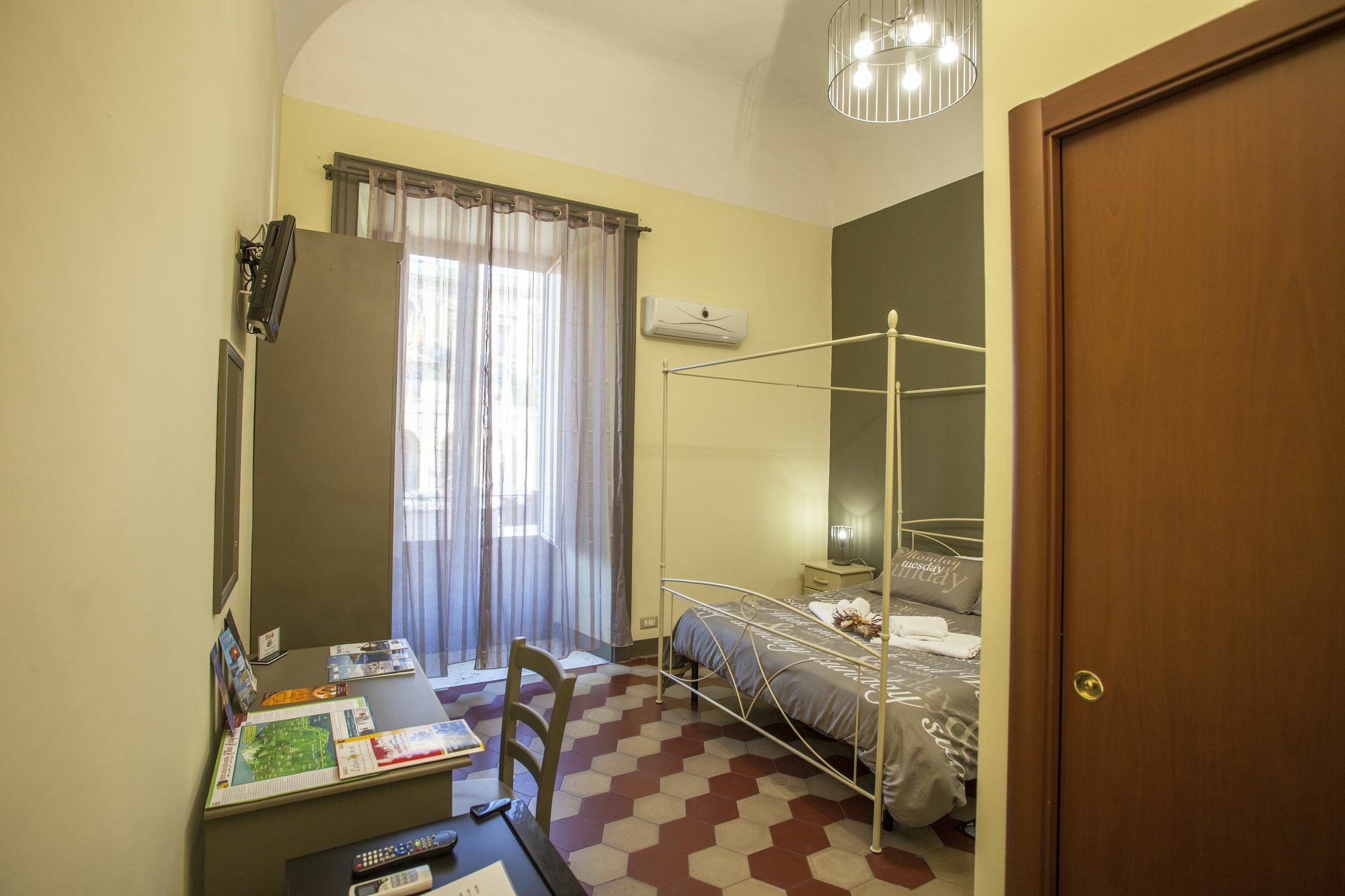 リポスト Siciliaetnamare Bed & Breakfast エクステリア 写真